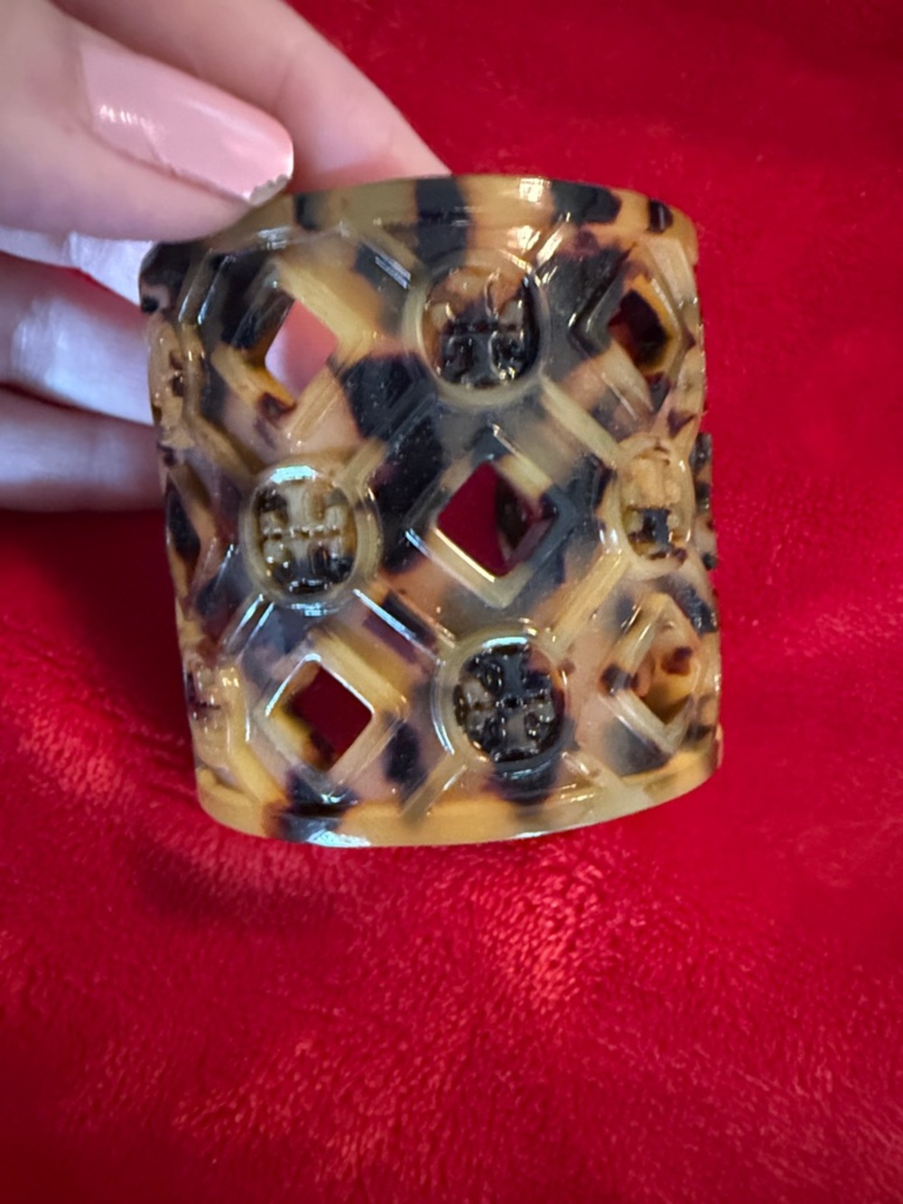 Tory Burch Tortoiseshell Pattern Cutout Resin Cuff - Brown and Black